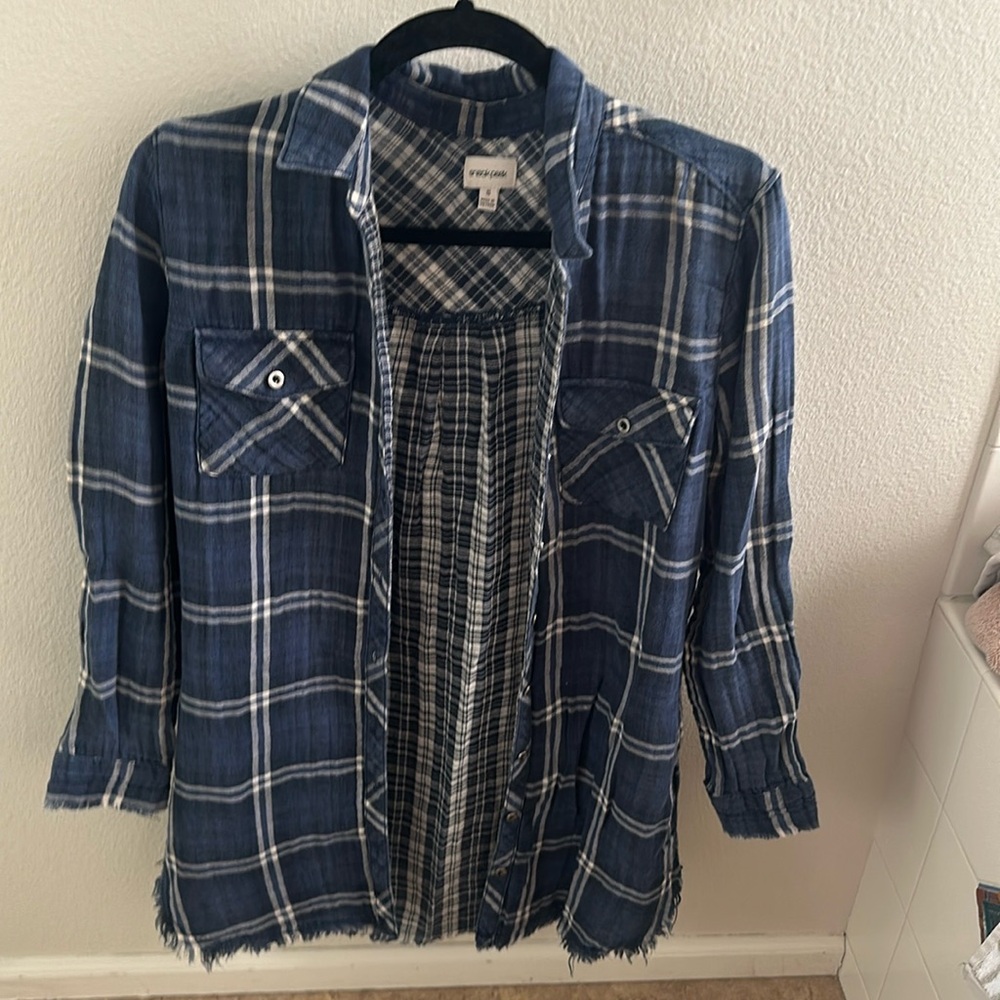 Sneak Peek long cotton top.